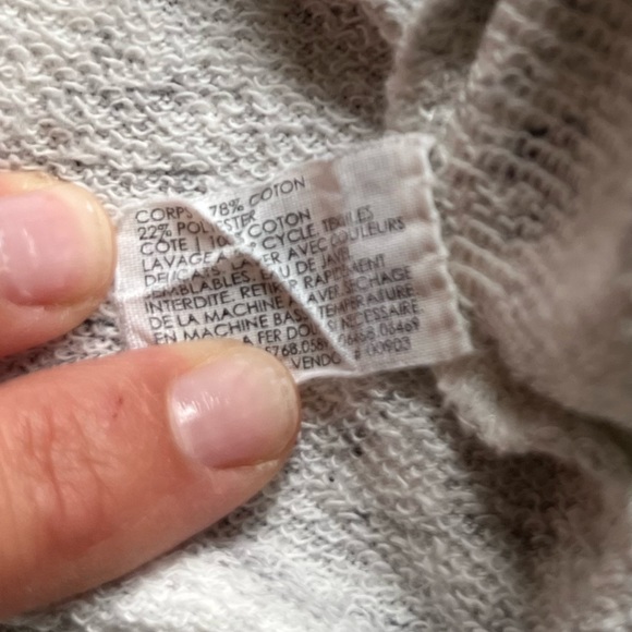 Club Monaco salt & pepper sweatshirt, 3/4 length sleeves, size medium - Picture 4 of 4